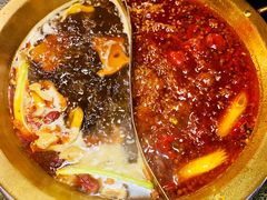 -小天鹅火锅·一线江景洪鼎旗舰店(洪崖洞店)