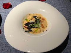 -弦月窗LUNETTE BY AMANDA(复兴路店)