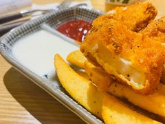 英式炸鱼配宽薯-HELLO 27 意面·沙拉·帕尼尼