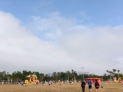 -万绿园