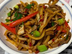 酸萝卜炒肚丝-壹盏灯(华远店)