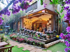 -月亮眼花园餐厅书吧酒吧