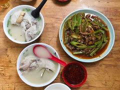 -雷祖芳老妈蹄花店