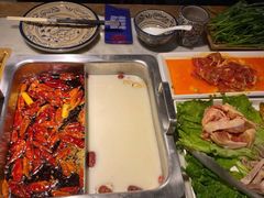 -尚尚仙·酸汤猪手·猪肚鸡火锅(华联万柳购物中心店)