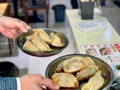 -黄阿姨锅贴大王(万航渡路店)