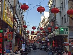 -许西美食一条街