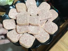 午餐肉-果松木炭酸菜铜火锅·外婆参鸡汤