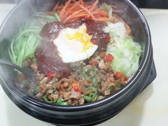 -同济大学本部学苑饮食广场