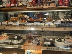 面包甜点陈列柜-DQ·蛋糕·冰淇淋(苏州中心店)