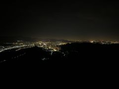 -鬼笑石后山停车场