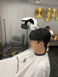 -即型男士理发工作室