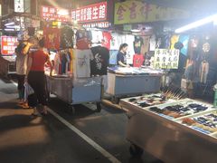 -六合夜市