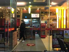 门面-尊宝比萨(黄泥磅店)