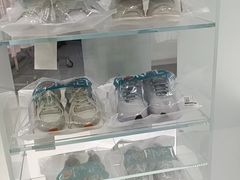 -福奈特洗衣洗鞋(宝华广场店)
