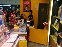 -泡泡玛特POPMART(杭州乐堤港店)