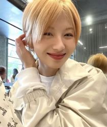 -摩度造型·烫发染发接发