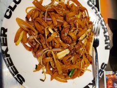 港式干炒牛河-開籠雀冰室(同和金铂店)