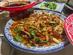 -牟记江湖重庆地标特色菜鱼蛋海鲜羊蝎子(巴南区黑金冠十多年好店)