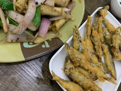 椒盐多春鱼-贞姨美食·老字号海鲜大排档