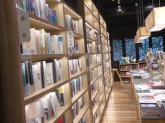 -猫的天空之城概念书店(杭州南宋御街店)