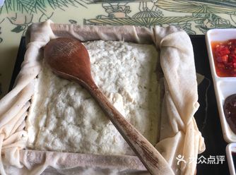 #0元玩转这座城 在饭店吃了一道神仙鸡 是鸡与猪蹄