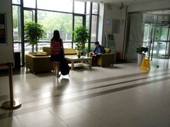 -莫泰酒店(上海虹桥北新泾地铁站天山路店)