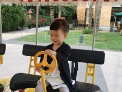 -三亚湾海居铂尔曼度假酒店