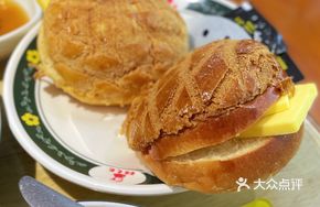 Portuguese Pineapple Bun