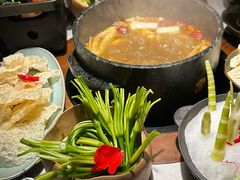 -芸山季·云南野生菌火锅(人民广场来福士店)