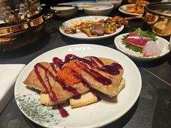 -雍容荟帝王蟹活龙虾展台自助(IFS黑金店)
