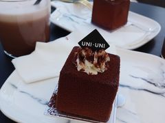 -UNI UNI(环亚凯瑟琳店)