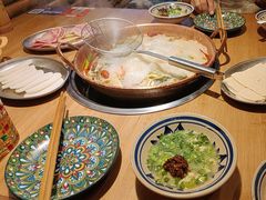 -洱火云南酸菜牛肉火锅(石景山当代商城店)