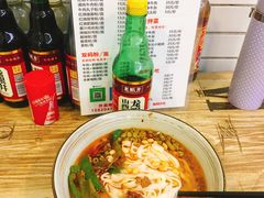 辣椒炒肉宽粉-进哥湖南津市牛肉粉店(下沙店)