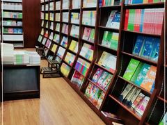 -新华书店(泉城路店)
