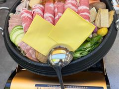 -豚妈妈汤饭·部队锅(南京东路店)