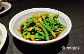 Garlic Stir-fried Cucumber Sprouts