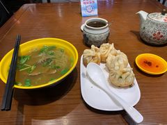 咖喱牛肉粉丝汤-大壶春生煎(四川中路店)