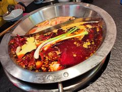 -四小区火锅·巷子里的重庆火锅(花照壁店)