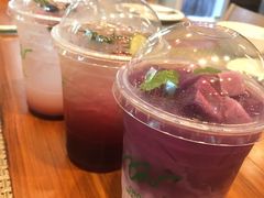 -Chom Cafe and Restaurant