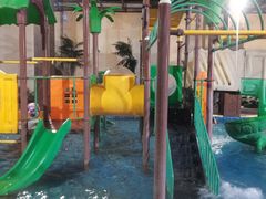 -泉城欧乐堡戏水湾艺术养生温泉