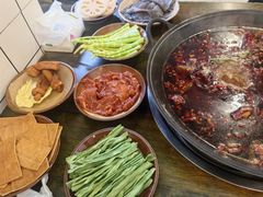 -黄潇洒老火锅(九眼桥宏济巷店)