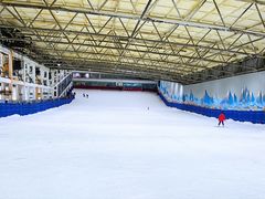 -乔波室内滑雪场
