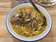 酸菜肥牛面-小河无名面馆