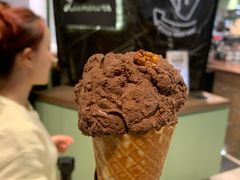 黑巧克力冰淇淋-LUNEURS月乐诗 冰淇淋咖啡(环贸店)