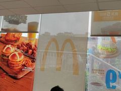 -麦当劳(伟城广场店)