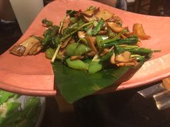 -云海肴·汽锅鸡·云南菜(天山百盛优客店)