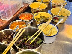 -丽丽三鲜螺蛳粉(田林路店)