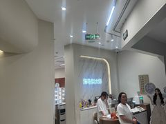 -HIMO海马体照相馆(上海华润CP静安店)