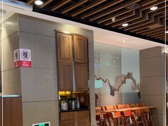 -海底捞火锅鲜切牛肉主题店(长寿路店)