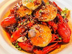 -肥肥虾庄·金牌油焖大虾(汉街SKP店)